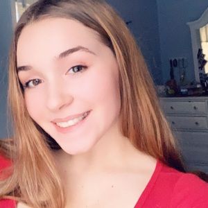 Meet your Posher, Alexandra